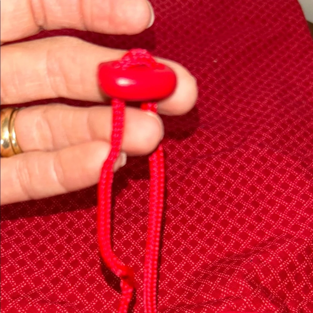 Vera Bradley Red Geometric Drawstring Bag with lock and key - Picture 6 of 8